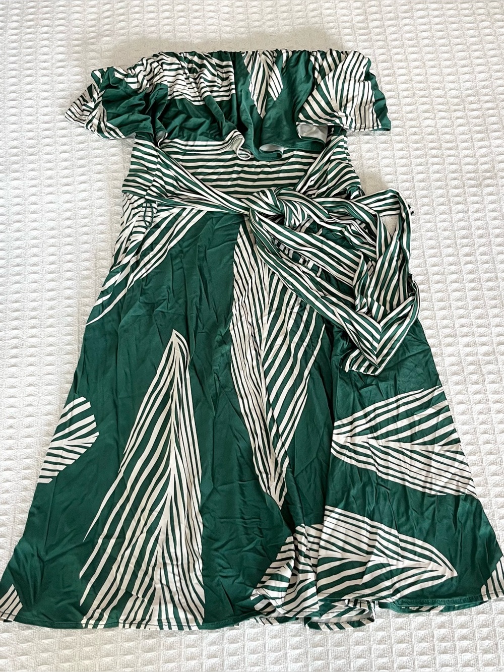 BCBGMaxAzria Green and White Printed Strapless Mini Dress XS